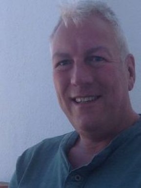 English men looking for love